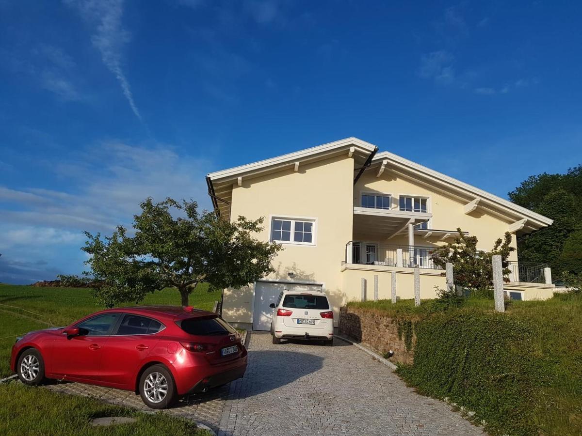 Wunderschoene Ferienwohnung Mit Seeblick Целль-ам-Мос Экстерьер фото
